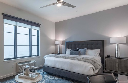 West End House | 121 Hotel by AvantStay | Chic & Modern Superior Suite In Ideal Nashville!