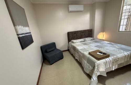 Machala House | 1215 Habitación Crucitas Piedra en Machala