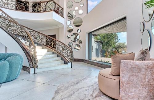 Greater Johannesburg Metropolitan Area Villa | 122 on Sherwell