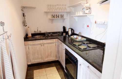 Green Point Apartment | 123 Ocean View Drive Apartment