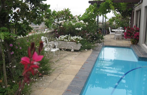 Green Point Apartment | 123 Ocean View Drive Apartment
