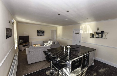 Edwalton Apartment | 124 m² Apartment ∙ 1 bedroom ∙ 2 guests
