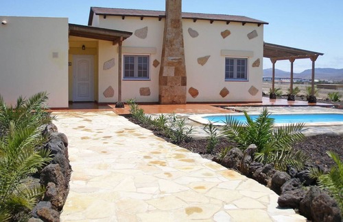 Tuineje House | 124 m² House ∙ 3 bedrooms ∙ 6 guests