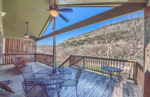 New Braunfels House | 125 m² House ∙ 4 bedrooms ∙ 12 guests