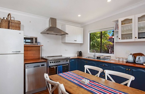 Bermagui House | 128 Lamont Street - River front