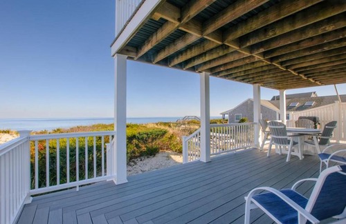 East Sandwich House | 129 North Shore Boulevard East Sandwich - Cape Cod