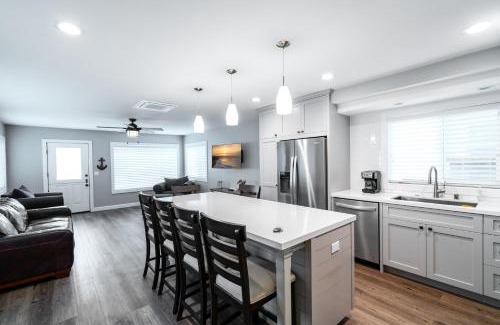 Balboa Island House | 129 Opal Ave A & B