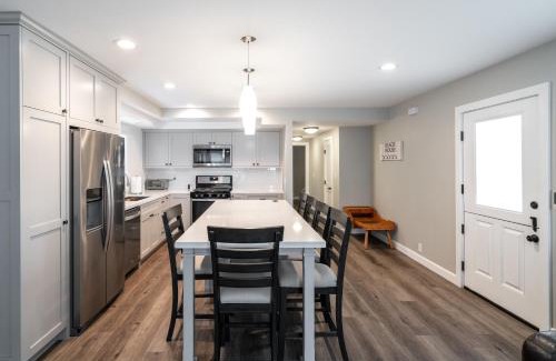Balboa Island House | 129 Opal Ave A & B
