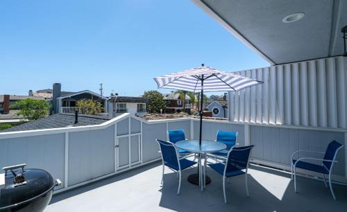 Balboa Island House | 129 Opal Ave A & B