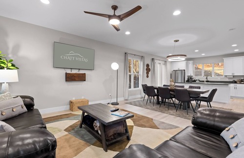 Rossville House | 12bdr| 34+ppl|TripleTreehomes|HotTubs|Chatt Vistas