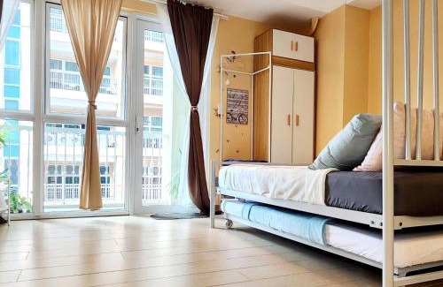 Pinagsama Apartment | 12e Spacious Cozy Suite at The Venice Mall with FREE Parking and Washing Machine