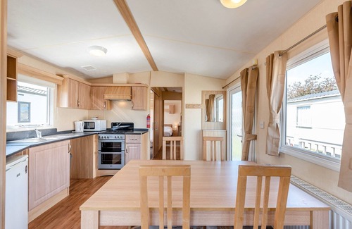 Bognor Regis House | 12ft-wide caravan with one double and one twin.