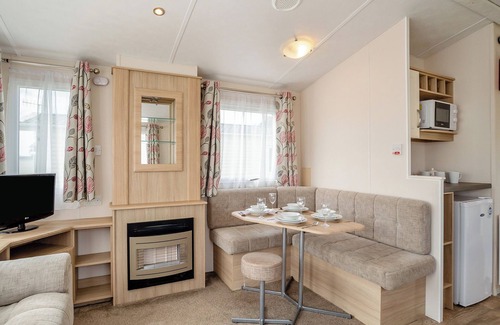 Bridport House | 12ft-wide luxury caravan with one double and one twin.