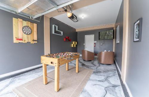 Jeffersonville - Clarksville Villa | 12MINSTOLOUVILLE,GAMERM,PATIOGrill-RusticElephant