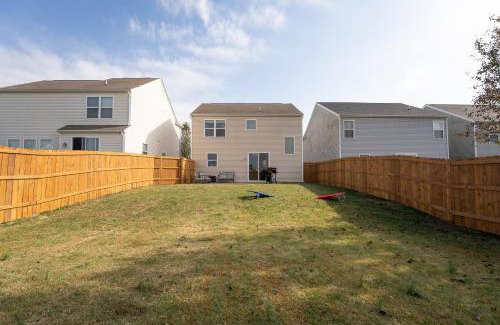 Jeffersonville - Clarksville Villa | 12MINSTOLOUVILLE,GAMERM,PATIOGrill-RusticElephant