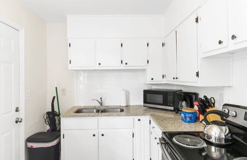 Norwood House | 12th Ave The Bricks - Unit 5