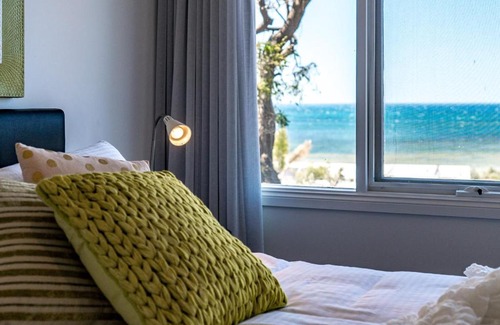 Encounter Bay House | 13 47-48 Franklin Pde - Linen Included - Waterfront
