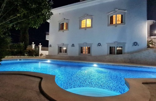 Arnal House | 13 Bedrooms Villa☆☆☆☆☆(25-50 Guests)