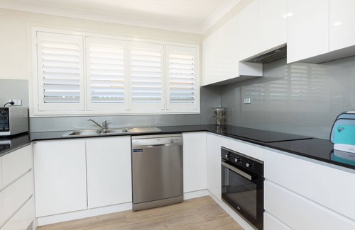 Forster House | 13 Cavill Avenue on the Forster Keys