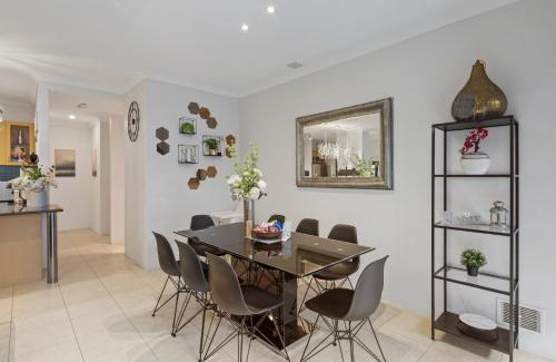 Morley House | 13 Family Home In Morley Sleeps 6 Comfortably