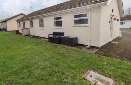 Scurlage House | 13 Gower Holiday Village