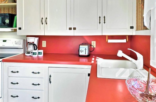 Harwich Port House | 13 Lincoln Village Harwich Port Cape Cod - - Cap'n Eri