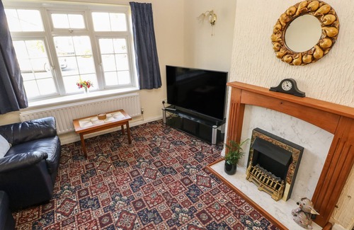 Kilgetty Cottage | 13 Lyndhurst Avenue