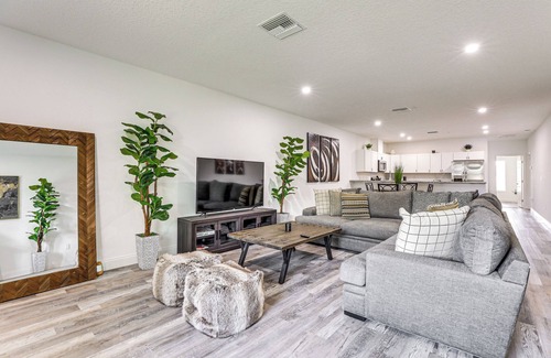 Memphis Condo | 13 Mi to Beaches: Pet-Friendly Condo in Palmetto!