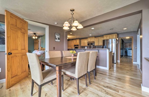Mayfield Cottage | 13 Mi to Dtwn: Lakefront Cottage w/Dock