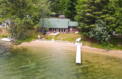 Mayfield Cottage | 13 Mi to Dtwn: Lakefront Cottage w/Dock