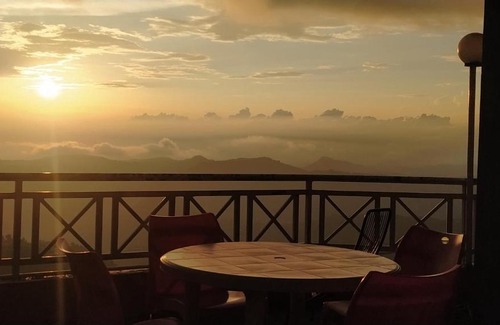 Shoghi House | 13 Miles