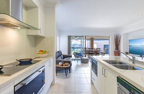 Anna Bay House | 13 Morna Point Rd - pet friendly , boat parking house on one level