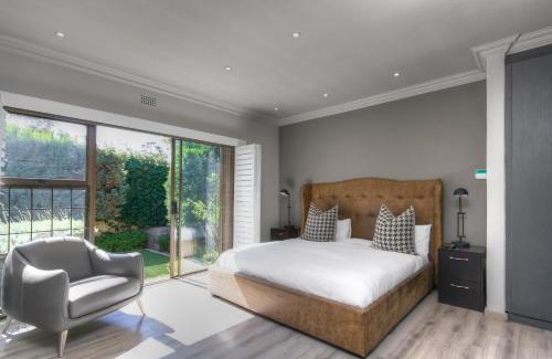 Sandown Villa | 13 Sandown Valley, Sandton