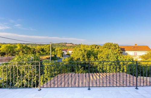 Garica Other | 130 m² Accommodation ∙ 3 bedrooms ∙ 8 guests