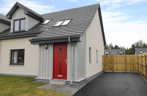 Boat of Garten Cottage | 130 m² Cottage ∙ 3 bedrooms ∙ 6 guests