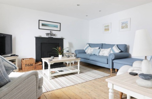 Coverack Cottage | 130 m² Cottage ∙ 3 bedrooms ∙ 6 guests
