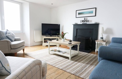 Coverack Cottage | 130 m² Cottage ∙ 3 bedrooms ∙ 6 guests