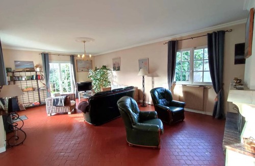 Neville House | 130 m² House ∙ 3 bedrooms ∙ 6 guests