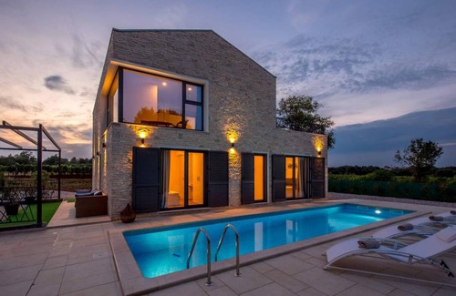 Nova Vas Villa | 130 m² Villa ∙ 3 bedrooms ∙ 8 guests