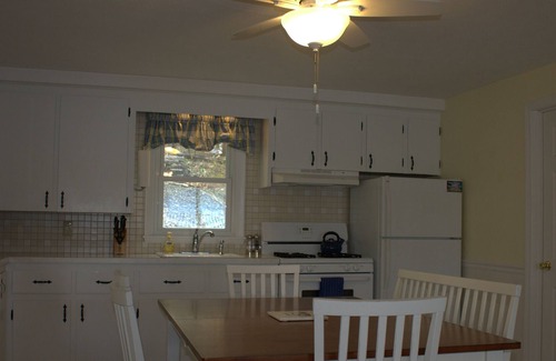 Monmouth House | 130' Of Waterfront On Lake Cobbosseecontee