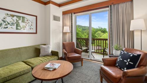 Stowe Area Resort | 1310A 2bdrm Let It Snow 3rd Floor Mountain and Spruce Peak Views By Stowe Mountain Rentals