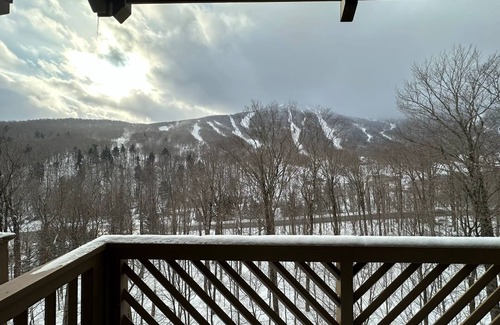 Stowe Area Condo | #1315 | STUDIO | The Lodge At Spruce Peak | Big Mountain Views 3rd floor