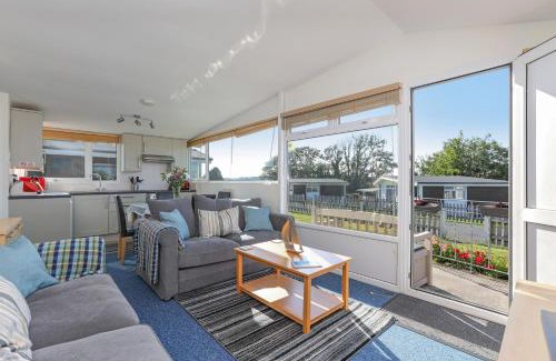 Dartmouth Ski Chalet | 133 Norton Park