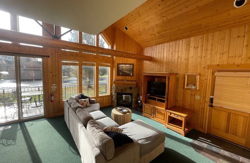 Redmond House | 134 m² House ∙ 2 bedrooms ∙ 4 guests