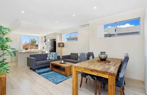 North Perth Apartment | 134 North Perth Nest For 4 Parking
