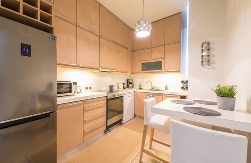 Neos Kosmos Apartment | 135 m² Apartment ∙ 4 bedrooms ∙ 8 guests