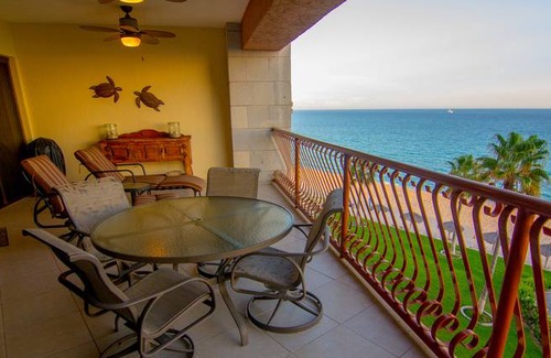Sandy Beach Condo | 139 m² Condo ∙ 2 bedrooms ∙ 6 guests
