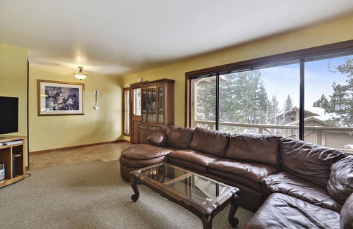 Lake Forest House | 139 m² House ∙ 3 bedrooms ∙ 8 guests