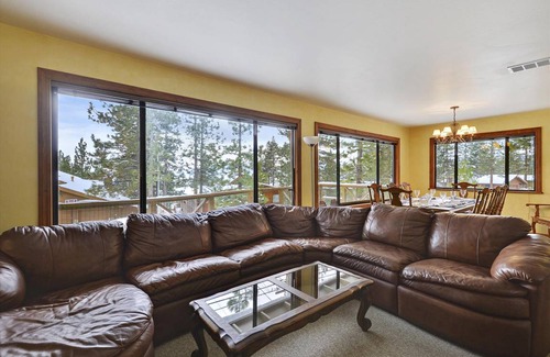 Lake Forest House | 139 m² House ∙ 3 bedrooms ∙ 8 guests