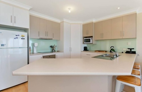 Hayborough House | 139 Seagull Ave-Pets Negotiable-Wi-Fi